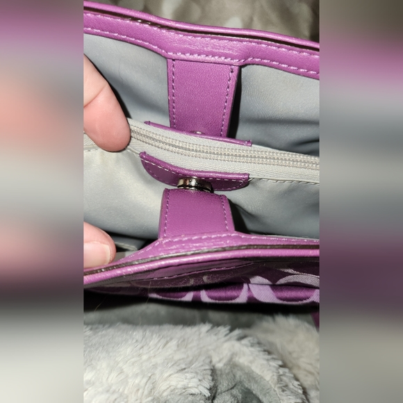 NWOT Authentic Coach Penelope Purple Logo Purse - Picture 9 of 16